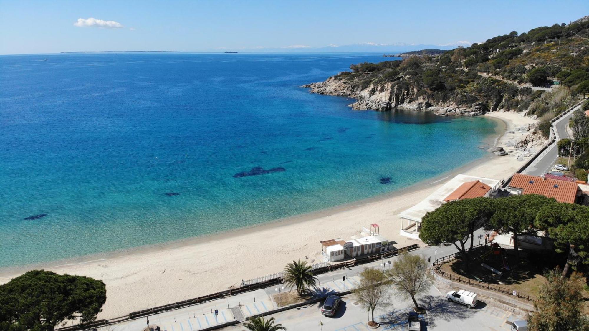 Appartamenti Cavoli - Vista Mare Con Terrazze, Clima E Posti Auto Spiaggia di Cavoli Esterno foto