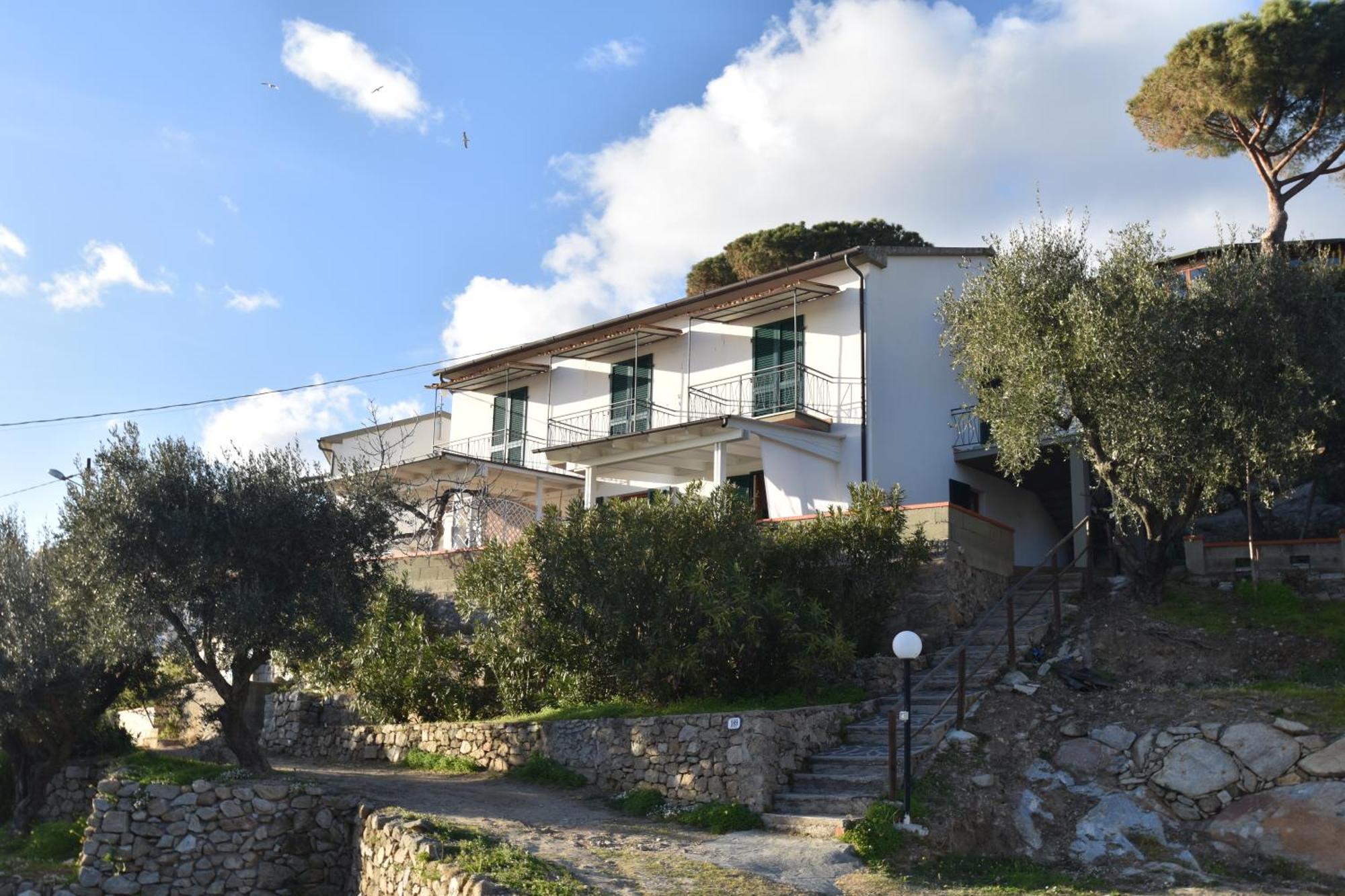 Appartamenti Cavoli - Vista Mare Con Terrazze, Clima E Posti Auto Spiaggia di Cavoli Esterno foto