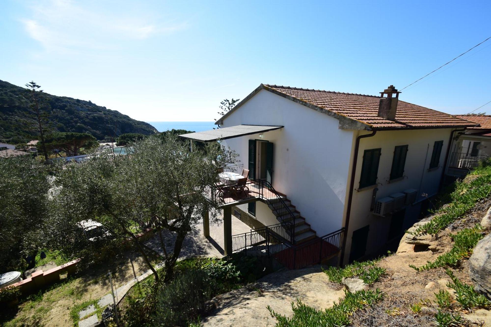 Appartamenti Cavoli - Vista Mare Con Terrazze, Clima E Posti Auto Spiaggia di Cavoli Esterno foto